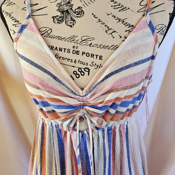 NEW! Xhilaration Cropped Multi Color Jumper - Picture 3 of 4